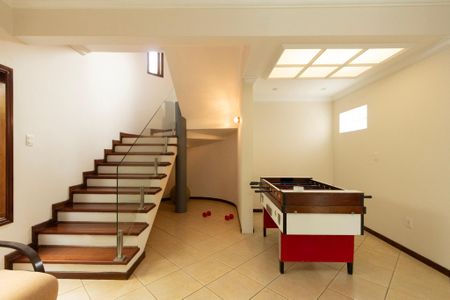 Casa de condomínio para alugar com 415m², 4 quartos e 8 vagas Casa de condomínio para alugar com 415m², 4 quartos e 8 vagasSala 2