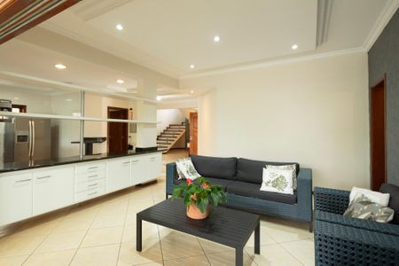 Casa de condomínio para alugar com 415m², 4 quartos e 8 vagas Casa de condomínio para alugar com 415m², 4 quartos e 8 vagasSala 1