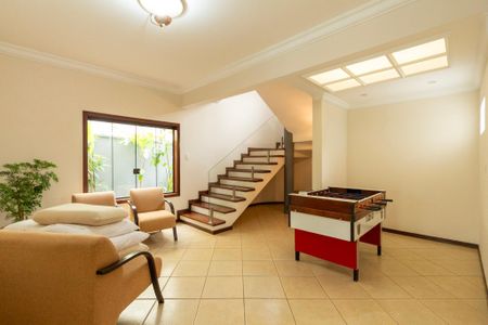 Casa de condomínio para alugar com 415m², 4 quartos e 8 vagas Casa de condomínio para alugar com 415m², 4 quartos e 8 vagasSala 2