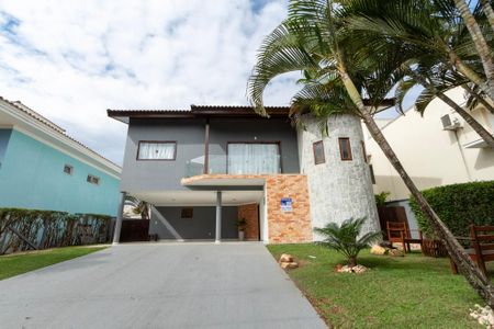 Casa de condomínio para alugar com 415m², 4 quartos e 8 vagas Casa de condomínio para alugar com 415m², 4 quartos e 8 vagasÁrea comum