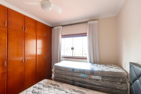 Casa de condomínio para alugar com 415m², 4 quartos e 8 vagas Casa de condomínio para alugar com 415m², 4 quartos e 8 vagasQuarto 2