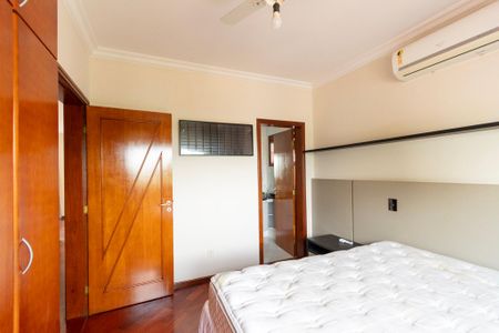 Casa de condomínio para alugar com 415m², 4 quartos e 8 vagas Casa de condomínio para alugar com 415m², 4 quartos e 8 vagasSuíte 1