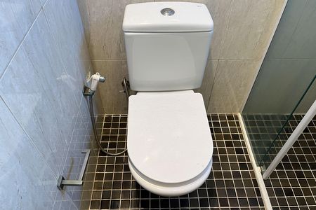 Casa para alugar com 307m², 2 quartos e 4 vagas Casa para alugar com 307m², 2 quartos e 4 vagasBanheiro da Suíte 1