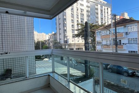 Casa para alugar com 307m², 2 quartos e 4 vagas Casa para alugar com 307m², 2 quartos e 4 vagasVaranda