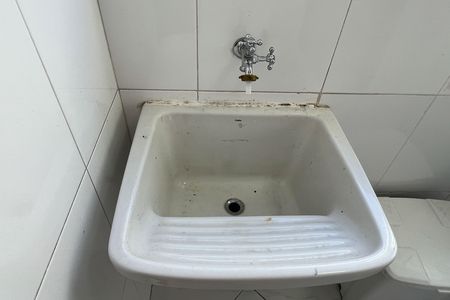 Casa para alugar com 307m², 2 quartos e 4 vagas Casa para alugar com 307m², 2 quartos e 4 vagasÁrea de Serviço