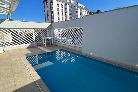Casa para alugar com 307m², 2 quartos e 4 vagas Casa para alugar com 307m², 2 quartos e 4 vagasPiscina