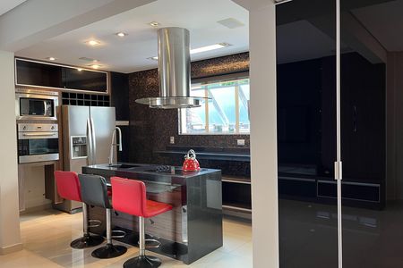 Casa para alugar com 307m², 2 quartos e 4 vagas Casa para alugar com 307m², 2 quartos e 4 vagasCozinha