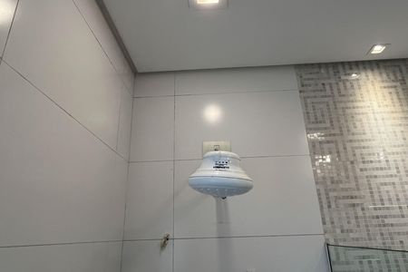 Casa para alugar com 307m², 2 quartos e 4 vagas Casa para alugar com 307m², 2 quartos e 4 vagasBanheiro da Suite 2