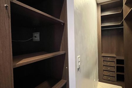 Casa para alugar com 307m², 2 quartos e 4 vagas Casa para alugar com 307m², 2 quartos e 4 vagasSuite 2