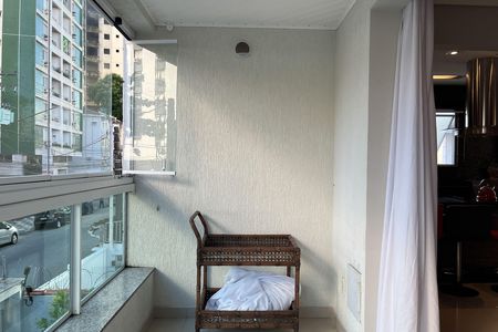Casa para alugar com 307m², 2 quartos e 4 vagas Casa para alugar com 307m², 2 quartos e 4 vagasVaranda