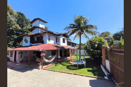 Casa para alugar com 500m², 4 quartos e 4 vagas Casa para alugar com 500m², 4 quartos e 4 vagasFachada
