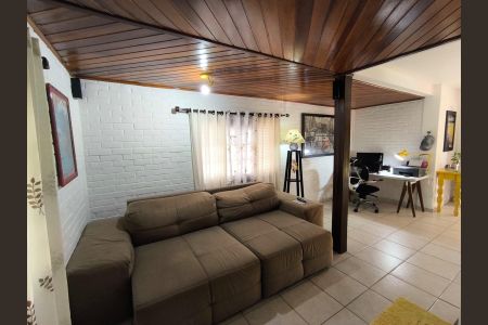 Casa para alugar com 500m², 4 quartos e 4 vagas Casa para alugar com 500m², 4 quartos e 4 vagasSala