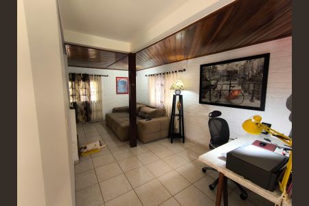 Casa para alugar com 500m², 4 quartos e 4 vagas Casa para alugar com 500m², 4 quartos e 4 vagasSala
