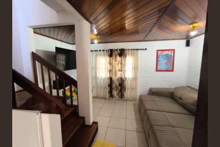 Casa para alugar com 500m², 4 quartos e 4 vagas Casa para alugar com 500m², 4 quartos e 4 vagasSala