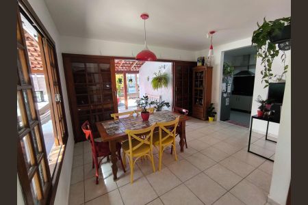 Casa para alugar com 500m², 4 quartos e 4 vagas Casa para alugar com 500m², 4 quartos e 4 vagasCozinha