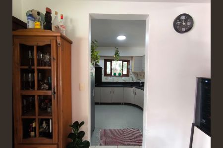 Casa para alugar com 500m², 4 quartos e 4 vagas Casa para alugar com 500m², 4 quartos e 4 vagasCozinha