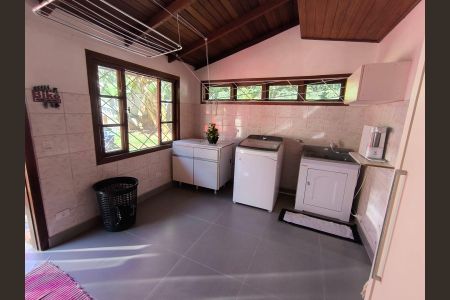 Casa para alugar com 500m², 4 quartos e 4 vagas Casa para alugar com 500m², 4 quartos e 4 vagasÁrea de serviço