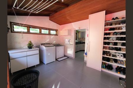 Casa para alugar com 500m², 4 quartos e 4 vagas Casa para alugar com 500m², 4 quartos e 4 vagasÁrea de serviço
