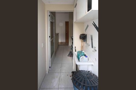 Apartamento para alugar com 74m², 2 quartos e 1 vagaÁrea de Serviço