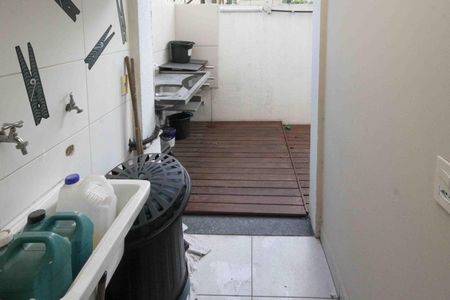 Apartamento para alugar com 74m², 2 quartos e 1 vagaÁrea de Serviço