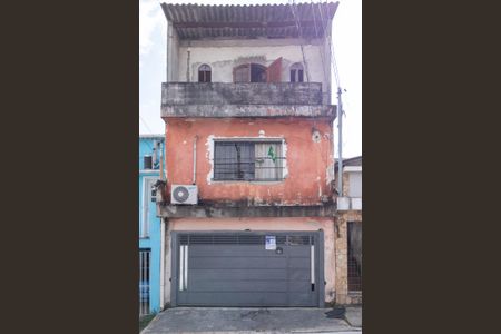 Casa para alugar com 84m², 3 quartos e 1 vaga Casa para alugar com 84m², 3 quartos e 1 vagaFachada