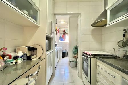 Apartamento à venda com 85m², 3 quartos e 2 vagasCozinha