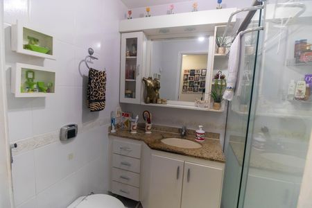 Banheiro Social de apartamento à venda com 2 quartos, 62m² em Ingá, Niterói