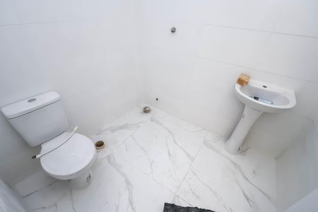 Casa para alugar com 65m², 1 quarto e 2 vagasSuíte