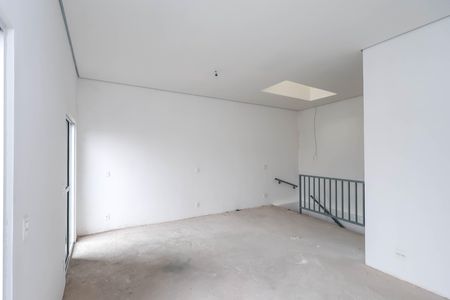 Casa para alugar com 65m², 1 quarto e 2 vagasSuíte