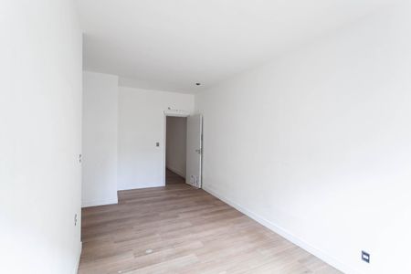 Casa à venda com 130m², 2 quartos e 2 vagas Casa à venda com 130m², 2 quartos e 2 vagasSuíte