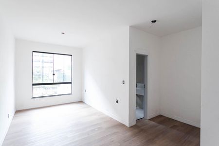 Casa à venda com 130m², 2 quartos e 2 vagas Casa à venda com 130m², 2 quartos e 2 vagasSuíte
