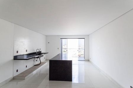 Casa à venda com 130m², 2 quartos e 2 vagas Casa à venda com 130m², 2 quartos e 2 vagasSala/Cozinha