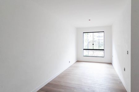 Casa à venda com 130m², 2 quartos e 2 vagas Casa à venda com 130m², 2 quartos e 2 vagasSuíte