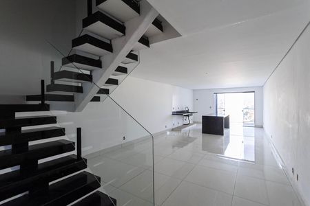 Sala/Cozinha de casa à venda com 2 quartos, 130m² em Manacás, Belo Horizonte