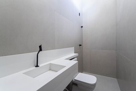 Casa à venda com 130m², 2 quartos e 2 vagas Casa à venda com 130m², 2 quartos e 2 vagasBanheiro social