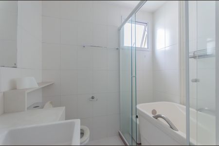 Apartamento para alugar com 133m², 3 quartos e 2 vagas Apartamento para alugar com 133m², 3 quartos e 2 vagasBanheiro da Suíte 1