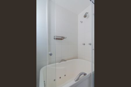 Apartamento para alugar com 133m², 3 quartos e 2 vagas Apartamento para alugar com 133m², 3 quartos e 2 vagasBanheiro da Suíte 1