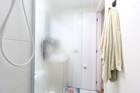 Banheiro de apartamento à venda com 1 quarto, 27m² em Barra Funda, São Paulo
