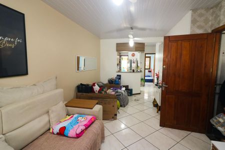 Sala de casa para alugar com 3 quartos, 75m² em Aberta dos Morros, Porto Alegre