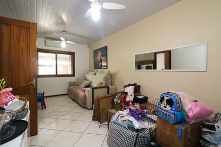 Sala de casa para alugar com 3 quartos, 75m² em Aberta dos Morros, Porto Alegre