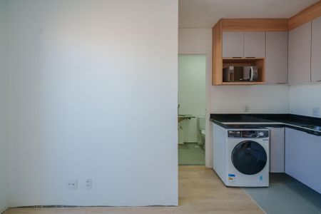 Sala de apartamento para alugar com 1 quarto, 27m² em Jardim Trussardi, São Paulo