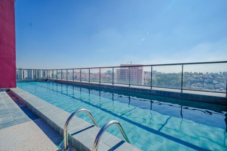 Apartamento para alugar com 27m², 1 quarto e sem vaga Apartamento para alugar com 27m², 1 quarto e sem vagaÁrea comum - Piscina