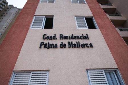 Apartamento para alugar com 76m², 3 quartos e 2 vagas Apartamento para alugar com 76m², 3 quartos e 2 vagasFachada