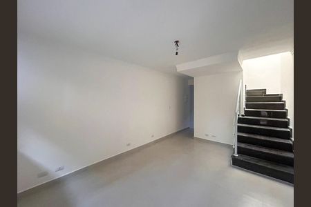 Sala  de casa de condomínio à venda com 2 quartos, 73m² em Jardim Ubirajara, São Paulo