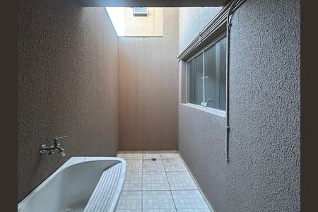 Casa de condomínio à venda com 73m², 2 quartos e 1 vaga Casa de condomínio à venda com 73m², 2 quartos e 1 vagaÁrea de Serviço