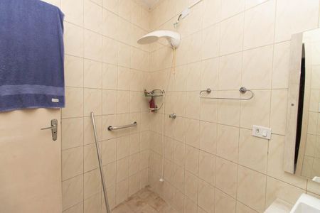 Casa à venda com 270m², 4 quartos e 4 vagasBanheiro 1