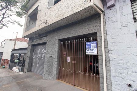 Casa à venda com 270m², 4 quartos e 4 vagasFachada