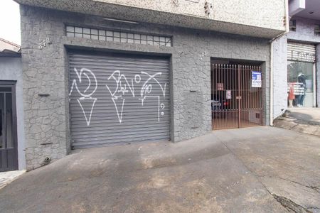 Casa à venda com 270m², 4 quartos e 4 vagasFachada