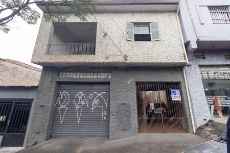 Casa à venda com 270m², 4 quartos e 4 vagasFachada