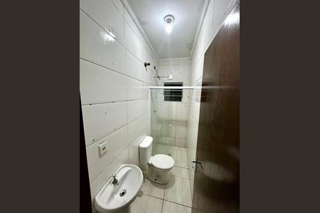 Casa para alugar com 53m², 1 quarto e 1 vaga Casa para alugar com 53m², 1 quarto e 1 vagaBanheiro